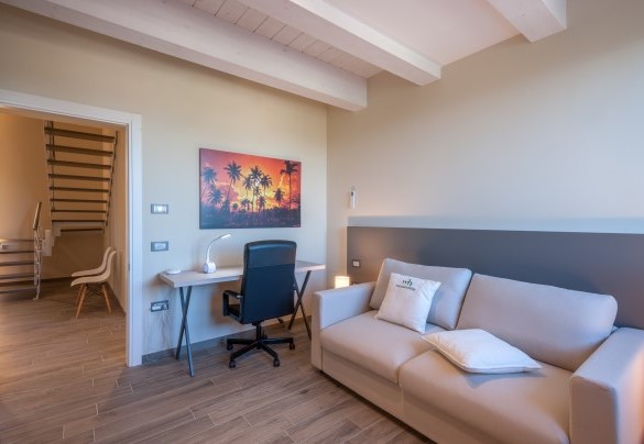 Studio on the first floor with double sofa bed - Casale Astralis