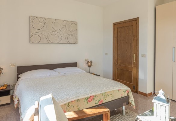 Double bedroom with a single bed connected to the outside - Casale Bella Vita