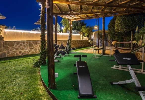 The gym at night - Casale Bella Vita