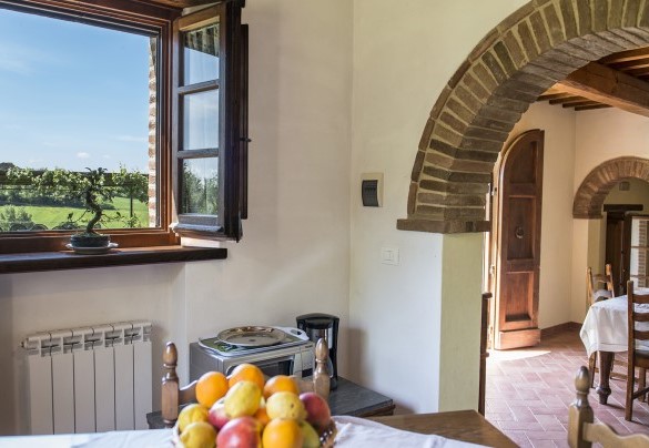 La cucina luminosa e accogliente - Casale Cinque Valli 