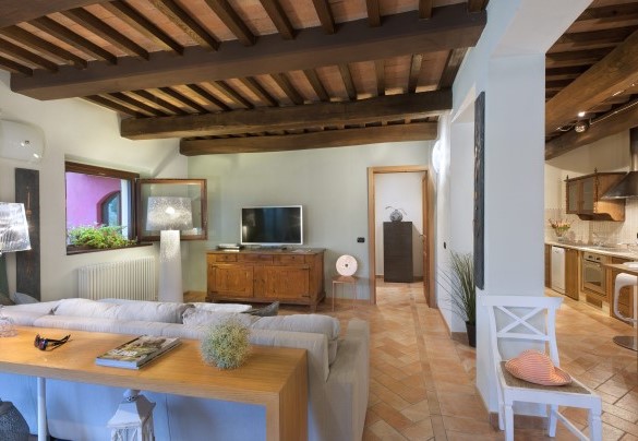 Living area on the ground floor - Casale degli Ulivi