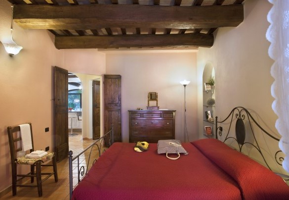 Double bedroom n.1 on the ground floor - Casale degli Ulivi