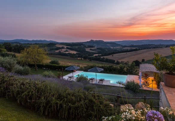 Spettacolare tramonto verso le colline di Todi - Casale dei Gelsomini