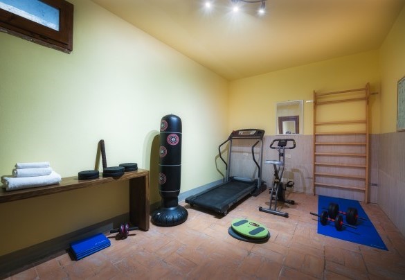 Sala fitness nel seminterrato - Casale dei Girasoli 