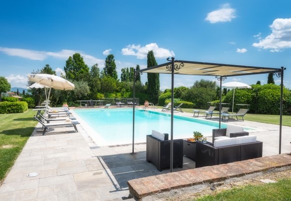 La splendida piscina ad uso esclusivo - Casale dei Girasoli 