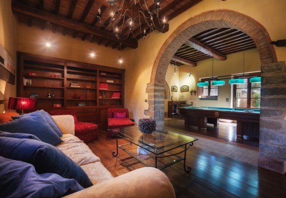 Living room open with billiard room - Casale dei Girasoli