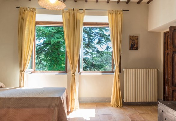 Twin bedroom with joinable beds and en-suite bathroom - Casale dei Tigli