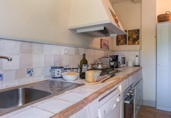 The fully equipped kitchen - Casale dei Tigli