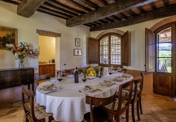 The dining room on the ground floor - Casale Dei