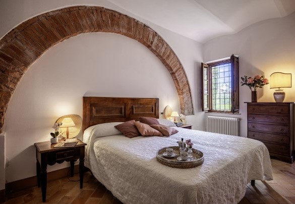 Double bedroom with divisible beds and en suite bathroom on the ground floor - Casale Dei