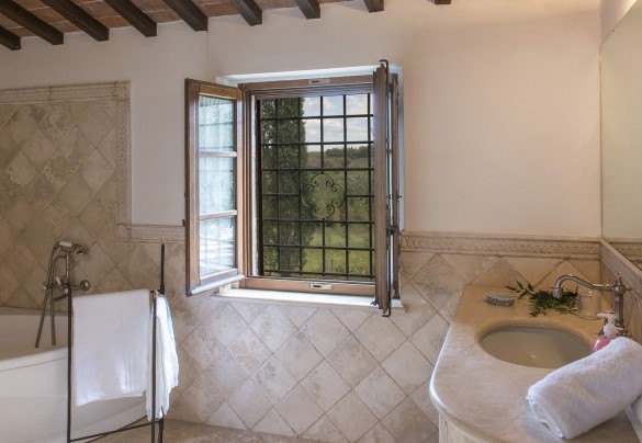 Il bagno en-suite con vasca - Casale Dei