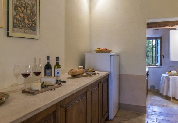 Il piano da lavoro nella dispensa della cucina al piano terra - Casale Dei