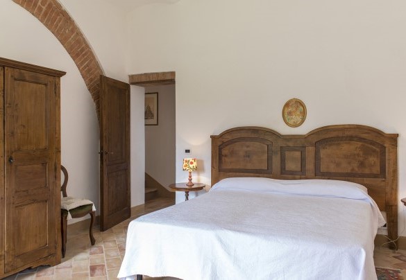 La grande camera matrimoniale al piano terra con letti divisibili e bagno en-suite - Casale Dei