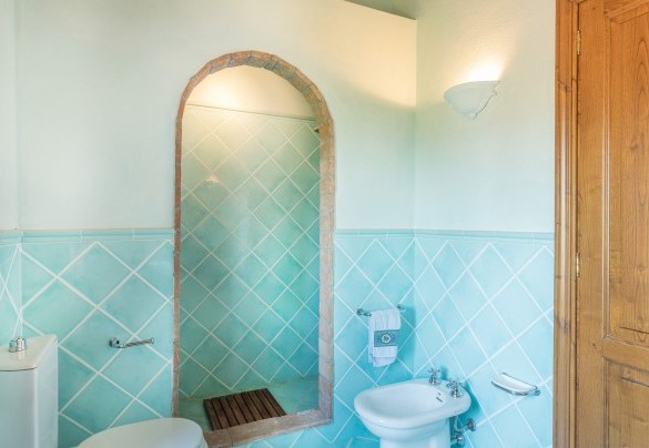 Bagno con doccia al primo piano - Casale del Viaggiatore