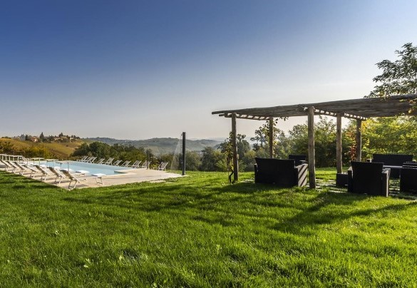 Close to the pool a relax area in the heart of the garden - Casale dell'Acero Rosso 10