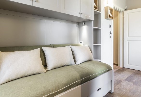 Studio nr 5 on first floor with one of the single beds - Casale dell'Acero Rosso 10