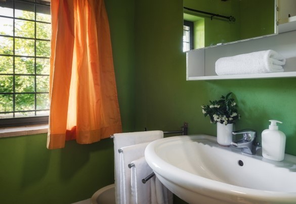 Bagno con doccia n.6 nell’Annesso - Casale dell’Oasi