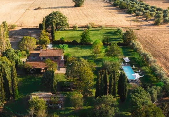 Il parco della proprietà circondato dalla campagna incontaminata - Casale dell’Oasi