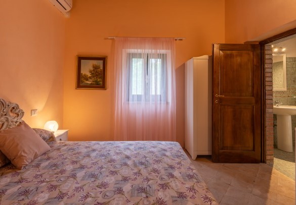 The double bedroom n. 5 in the annex - Casale delle Farfalle