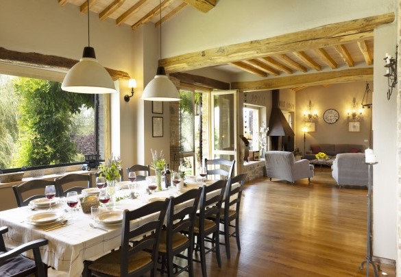 The dining area with direct exit through french windows - Casale delle Lavande
