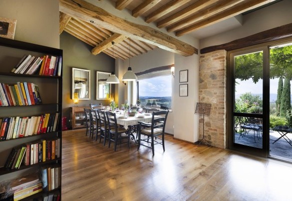 The dining area, with the table set - Casale delle Lavande