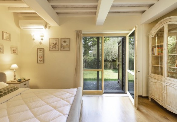 Double bedroom n.4 with exit to the garden - Casale delle Lavande