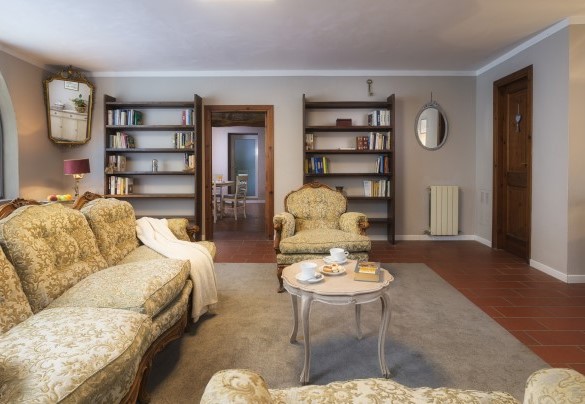 Il salotto situato appena l'ingresso principale - Casale Il Torchio