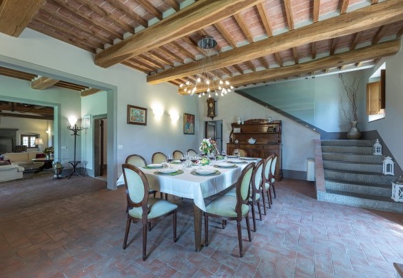 L'ampia sala da pranzo - Casale La Splendida