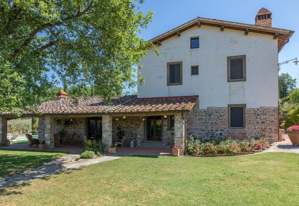 Il caratteristico fianco della villa - Casale La Splendida