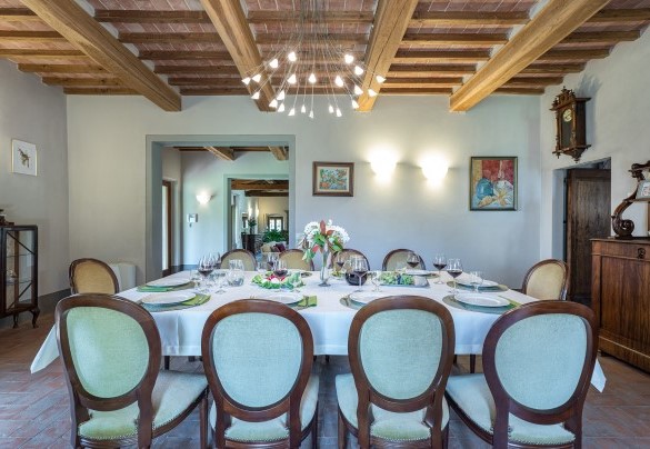L'ampia sala da pranzo - Casale La Splendida