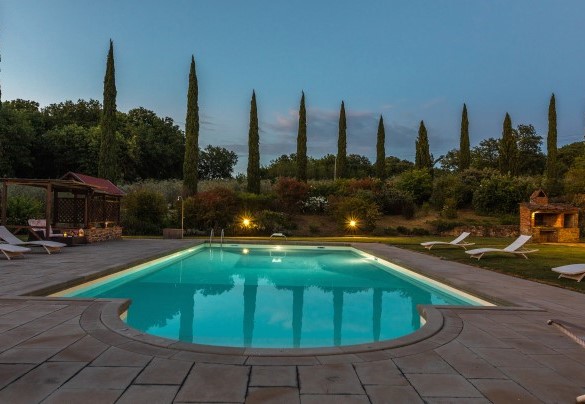 La piscina è dotata di illuminazione interna - Casale La Splendida