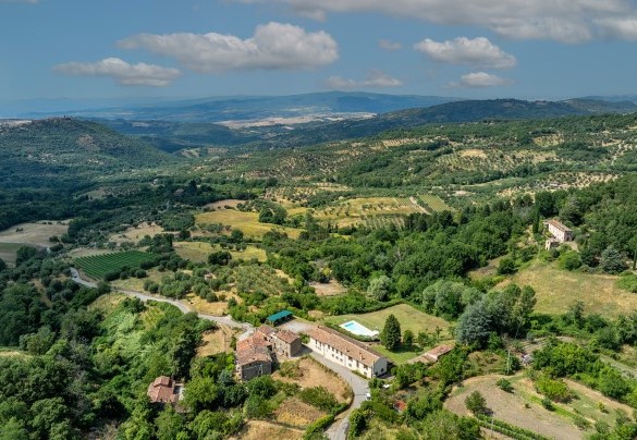 Panorama as the eye can see over the Tuscan hills – Casale Le Conce