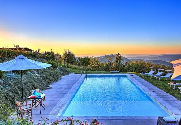 The sunset on the Tuscan hills – Casale Le Conce 