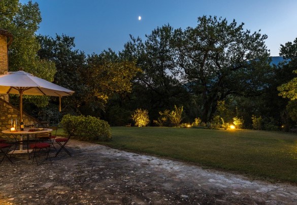 La terrazza di fronte alla french door della cucina - Casale Le Querce di Cetona