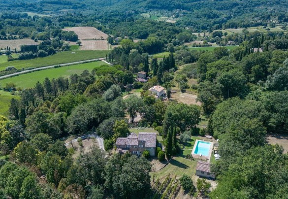Il parco si sviluppa su un terreno di tre ettari - Casale Le Querce di Cetona