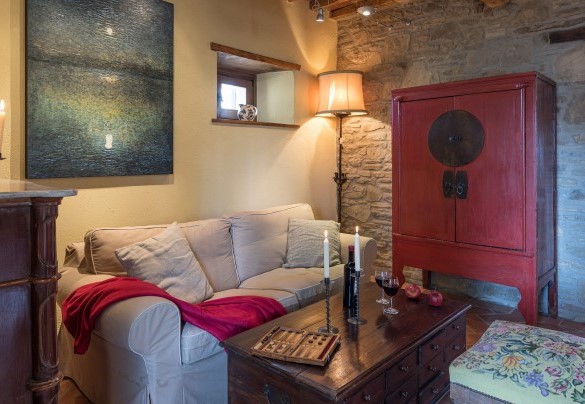  The living room with double sofa bed - Casale Mollina