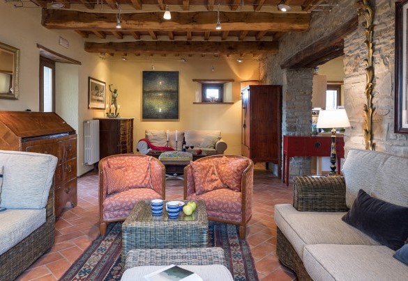 The living room open on the ground floor with direct exit to the garden - Casale Mollina