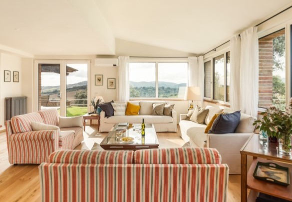 The living room connected to the dining room - Casale Ombrone
