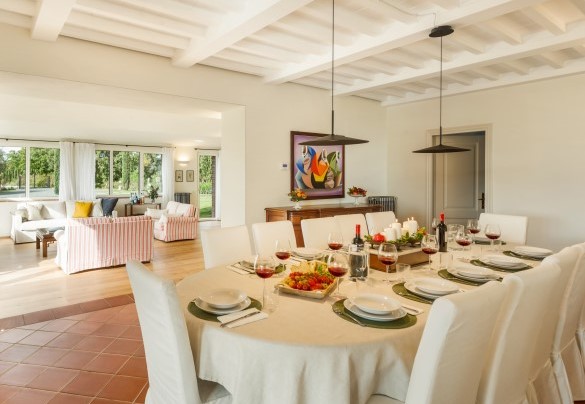 The dining room connected to the living room - Casale Ombrone