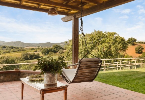 Relax point in the portico - Casale Ombrone