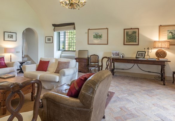 The spacious TV lounge - Casale Piattini