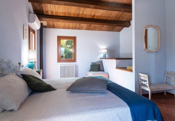 La camera da letto matrimoniale è collegata al grande terrazzo - Casale Principessa