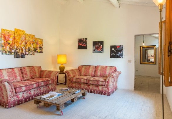 Angolo relax al primo piano- Casale Rasa