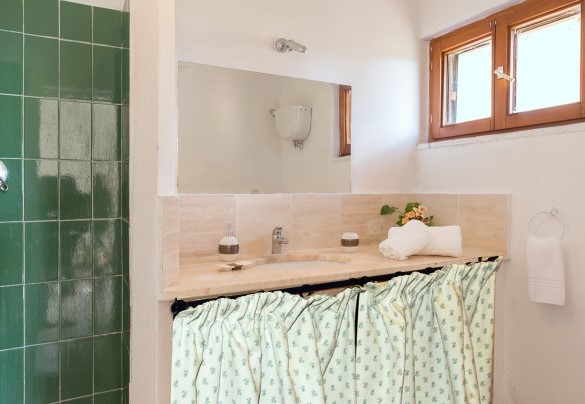 Bagno con doccia- Casale Rasa	