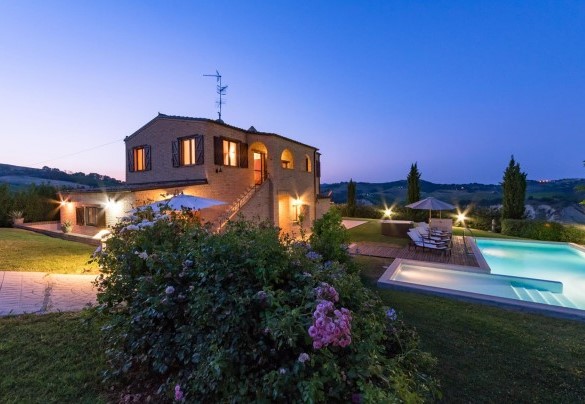 Elegant country house with swimming pool and equipped solarium area - Casale Rosy 6+2
