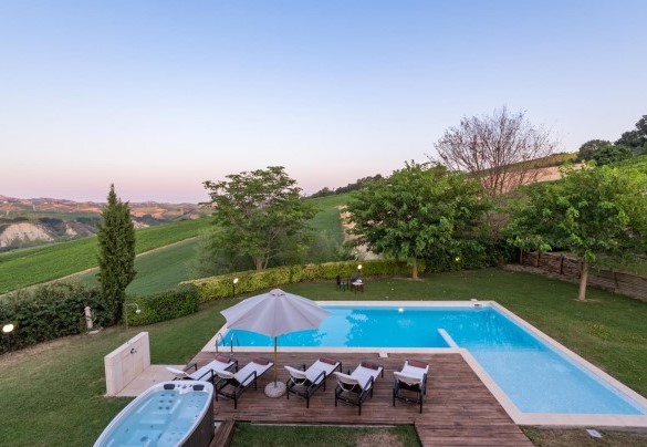 The pool is located in a panoramic position and about 10 metres from the property- Casale Rosy 6+2