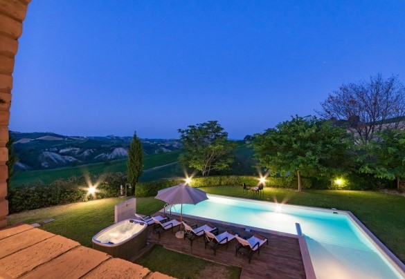 The pool is located in a panoramic position and about 10 metres from the property- Casale Rosy 6+2