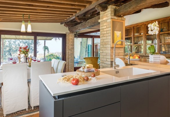  The beautiful kitchen open with dining area - Casale Santa Lucia  