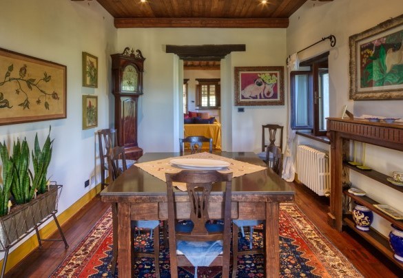 Small dining area on the first floor - Casale Santa Lucia