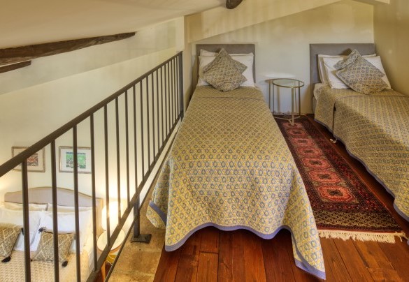 Mezzanine inside bedroom n.3 with two single beds - Casale Santa Lucia